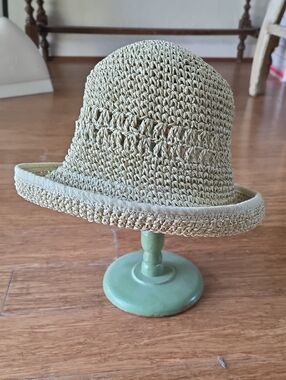 Pistachio Colored Staw Hat